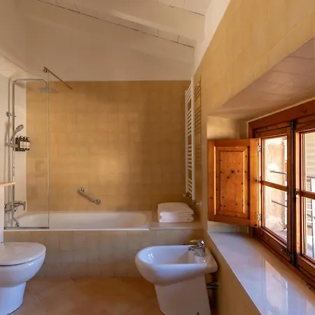 Es Petit De Hotel