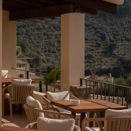 Es Petit De Hotel