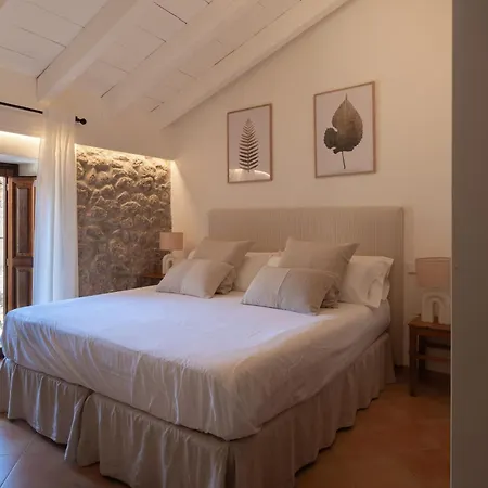 Es Petit De Hotel 3*