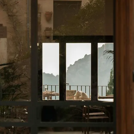 Es Petit De Hotel