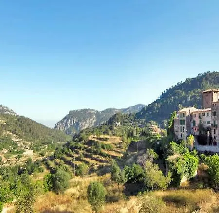 Es Petit De Hotel 3*